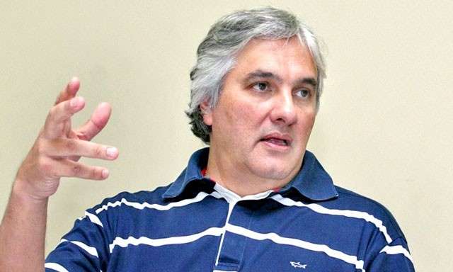 Delc&iacute;dio re&uacute;ne &ldquo;craques&rdquo; da ci&ecirc;ncia para discutir seu programa de governo