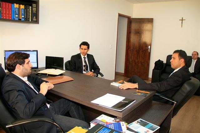 OAB  visita penitenci&aacute;ria e advogados em Navira&iacute; para orientar profissionais 