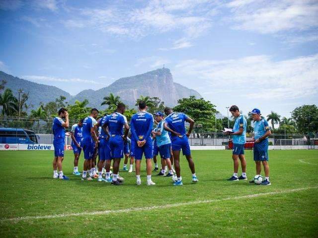 Cruzeiro visita Vasco precisando vencer para deixar zona de rebaixamento