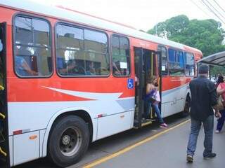 Pela manhã, ônibus da linha 082 circulava com o ar condicionado ligado normalmente (Foto: Marina Pacheco)
