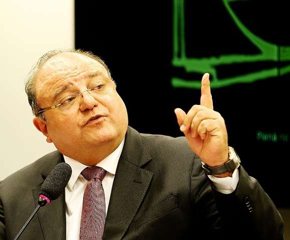 Vander Loubet e lobista viajaram no mesmo voo para os EUA, diz PF