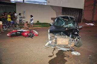 Acidente de trânsito com morte aconteceu na Vila Doutor Albuquerque, em Campo Grande (Foto: João Garrigó)