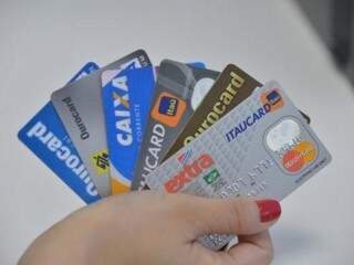 Cartões de crédito, a principal forma de endividamento (Foto: Agência Brasil/Aumento)