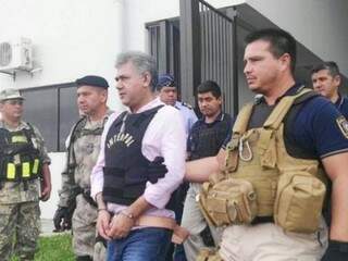 Jarvis Pavão no dia 28 de dezembro de 2017, quando era extraditado do Paraguai para o Brasil (Foto: Divulgação/PN)