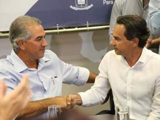 À esquerda o governador Reinaldo Azambuja e o prefeito de Campo Grande, Marquinhos Trad (Foto: Marcos Ermínio)