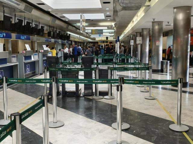 Ap&oacute;s fechar para pousos e decolagens, aeroporto da Capital opera normalmente 