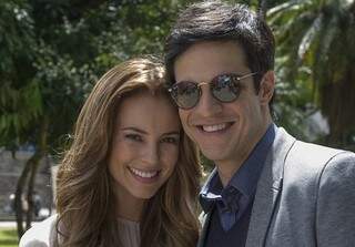 Paola e Mateus Solano serão os protagonistas.