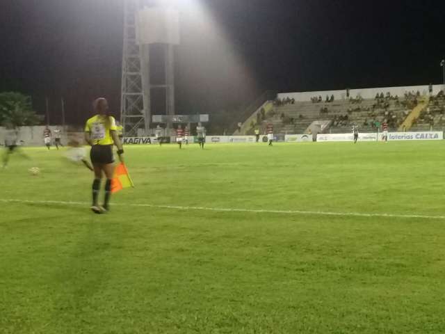 &Aacute;guia Negra vence de virada o Corumbaense no Arthur Marinho