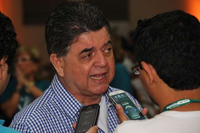 Secret&aacute;rio diz que retorna di&aacute;logo com servidores nesta semana