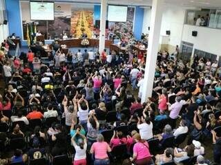 Servidores lotaram Câmara de Vereadores durante audiência pública, na sexta (Foto: Thiago Morais/Divulgação)