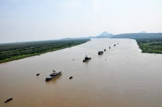 Dez navios participaram da operação. (Foto: Marinha do Brasil)