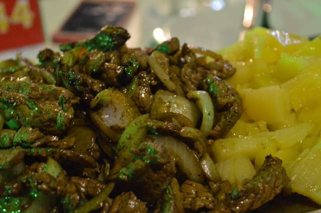 Do sabor da bocai&uacute;va &agrave; comida pantaneira, veja o que comer na Expogrande