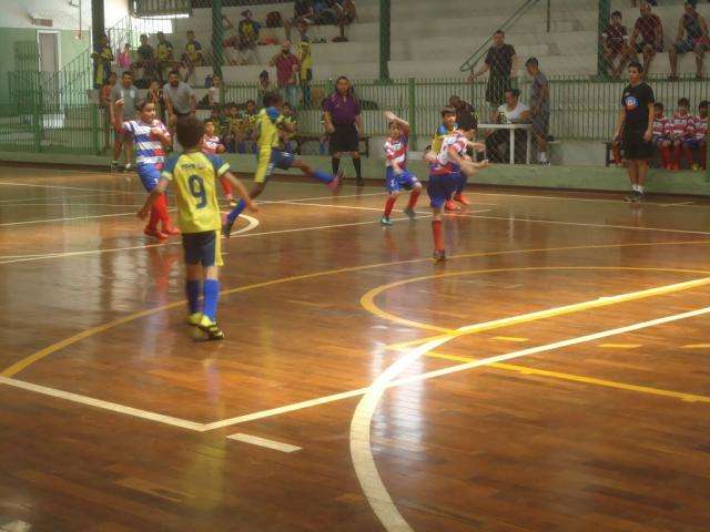 Rodada da Copa Pelezinho de Futsal tem seis jogos neste s&aacute;bado