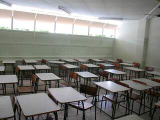 Salas de aula ficaram vazias por conta de paralisação (Foto: Marlon Ganassin)