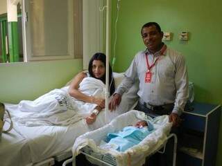 Depois de quatro horas de trabalho de parto nasce Isaque Emanoel. 