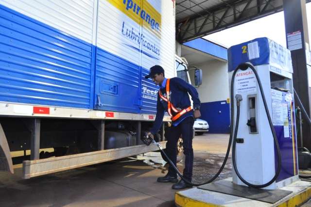 Pre&ccedil;o do diesel n&atilde;o cai e motorista desconfia sobre queda no sul de MS
