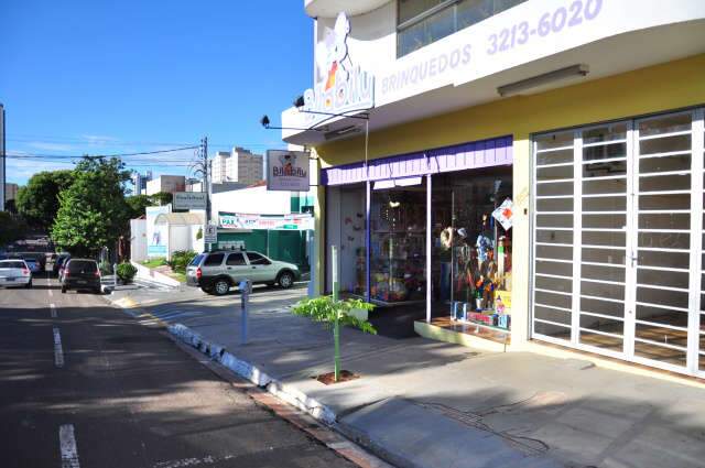  Onda de furtos assusta comerciantes na regi&atilde;o central da Capital