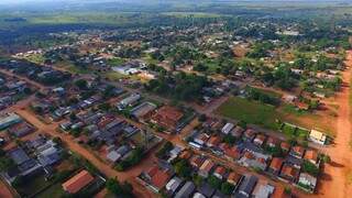 Vista aérea da cidade de Corguinho; município tem recebido investimentos na área da habitação (Foto: Agesul/Divulgação)