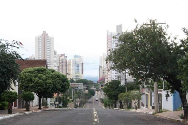 Dia amanhece nublado e deve permanecer fechado em todo MS