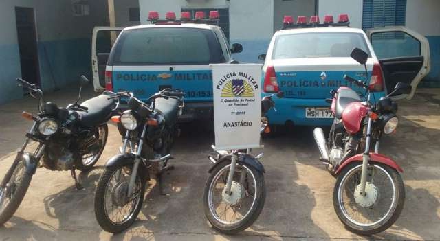 Adolescentes s&atilde;o apreendidos por furtar quatro motos do p&aacute;tio do Detran