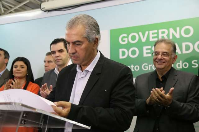 Governo confirma dep&oacute;sito de R$ 392 milh&otilde;es do 13&ordm; do funcionalismo