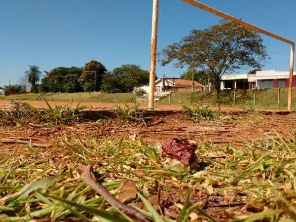 Jovem morre ap&oacute;s ser esfaqueado em campo de futebol no Col&uacute;mbia