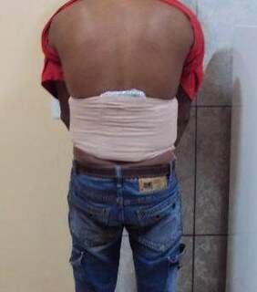 O rapaz disse que receberia R$ 2 mil pelo transporte da droga. (Foto: divulgação/DOF)