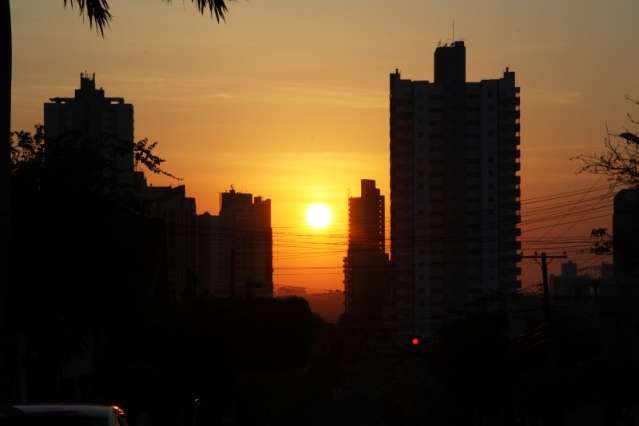 Mais um dia de sol e umidade relativa do ar baixa em todo Estado 