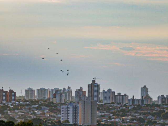 Ter&ccedil;a-feira ser&aacute; de calor de 40&deg;C e chuva isolada em Mato Grosso do Sul