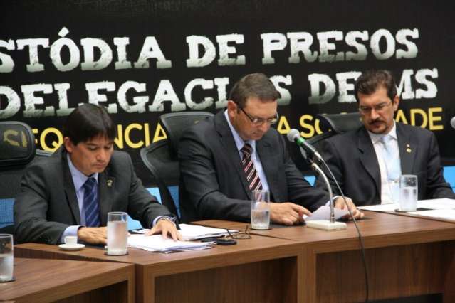 Falta de vagas em pres&iacute;dios &quot;empurra&quot; 70 condenados para delegacias de MS