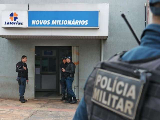 Criminosos invadem lot&eacute;rica pelo telhado e fogem levando dinheiro 