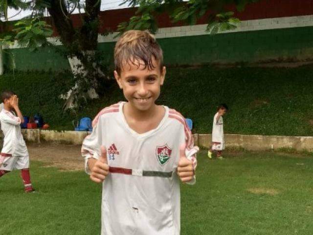 Mateuzinho, de 9 anos, passa em teste e vestirá a camisa do Fluminense