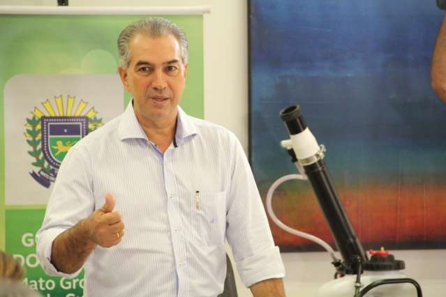 Reinaldo reafirma gratifica&ccedil;&atilde;o de agentes e prev&ecirc; meio sal&aacute;rio at&eacute; 2018