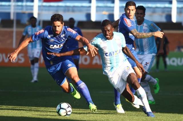 Ava&iacute; bate o Cruzeiro e confirma rea&ccedil;&atilde;o para deixar zona da degola do Brasileir&atilde;o