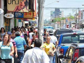 Comércio no centro de Campo Grande; setor varejista usa histórico de pagamento de consumidor na liberação de compra a prazo (Foto: Arquivo)