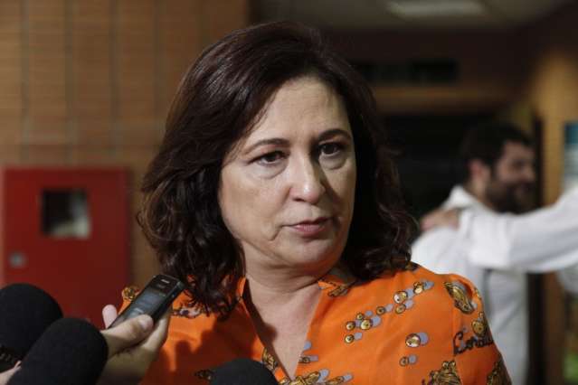 Ju&iacute;za que cancelou Leil&atilde;o da Resist&ecirc;ncia ser&aacute; denunciada ao CNJ, diz K&aacute;tia Abreu