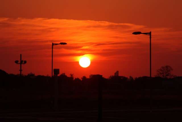 Quarta-feira de sol quente e baixa umidade do ar em todo o Estado