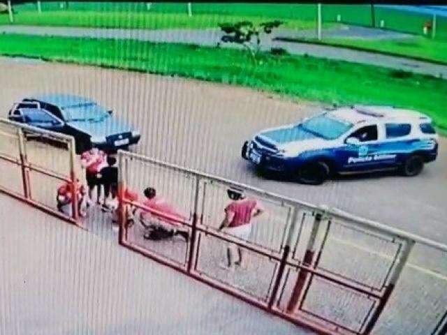 V&iacute;deo mostra agonia de pais ao pedir socorro para salvar beb&ecirc; engasgado