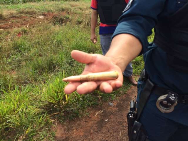 Bando atirou nos pneus de carro-forte e explodiu cofre com dinamite