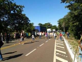 Cerca de 500 &iacute;ndios fecham trecho entre Aquidauana e Miranda na BR-262 
