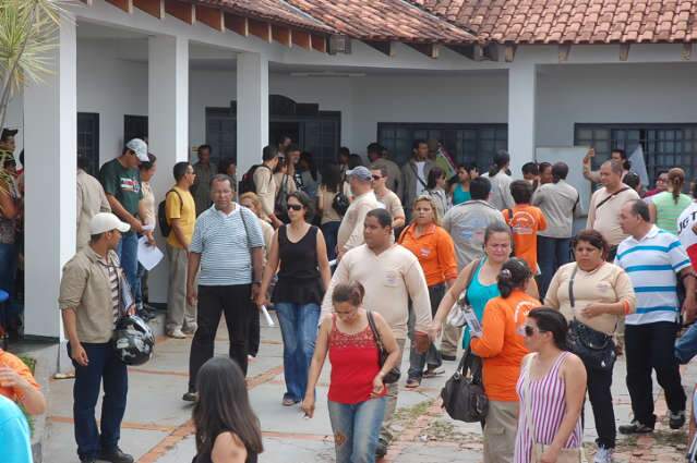  Agentes de sa&uacute;de contrariam a Justi&ccedil;a e continuam em greve
