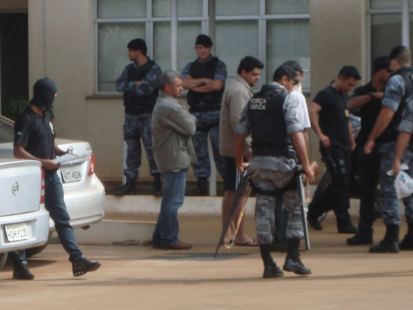 Advogados de ex-vereadores recorrem e ex-prefeito deixa pris&atilde;o ap&oacute;s fian&ccedil;a