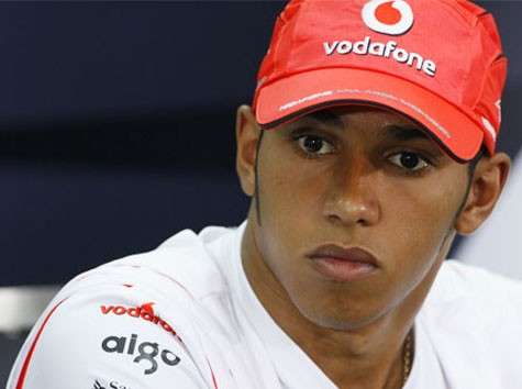  Lewis Hamilton &eacute; o mais r&aacute;pido e marca a terceira pole da temporadas