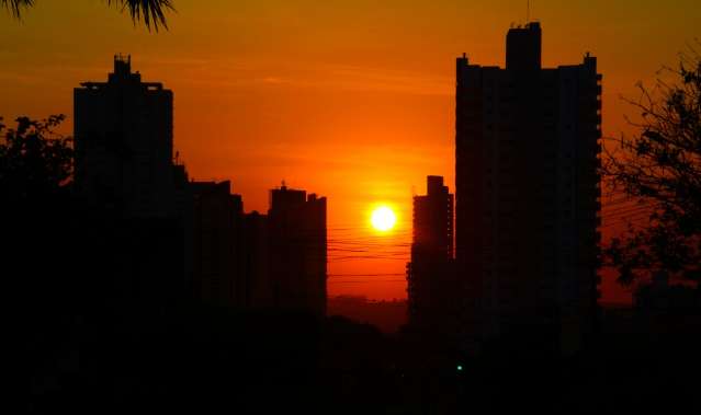 Com previs&atilde;o de c&eacute;u aberto, s&aacute;bado deve ter temperaturas de at&eacute; 38&ordm;C 