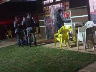 Pol&iacute;cia confunde e muda identifica&ccedil;&atilde;o de assaltante morto em conveni&ecirc;ncia 
