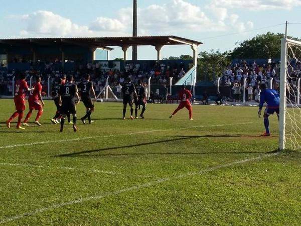 Em desvantagem, Oper&aacute;rio vai para cima do Sete em busca de vaga na final 