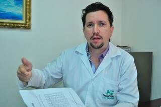 Mário Eduardo disse que Evangélico também atrasa valores pagos por atendimentos a pacientes de convênios (Foto: Eliel Oliveira)