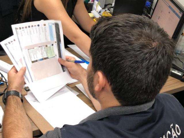 Escola &eacute; investigada por cobrar por curso em troca de 1&ordm; emprego