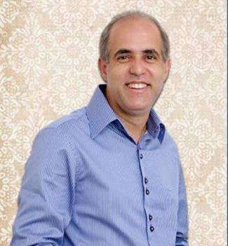 Assembl&eacute;ia de Deus traz pastor que trata de rela&ccedil;&otilde;es de forma bem-humorada