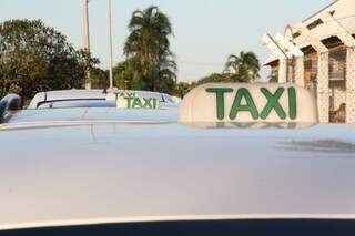 Polêmica envolvendo alvarás de táxis continua na Capital (Foto: Marcos Ermínio/Arquivo)